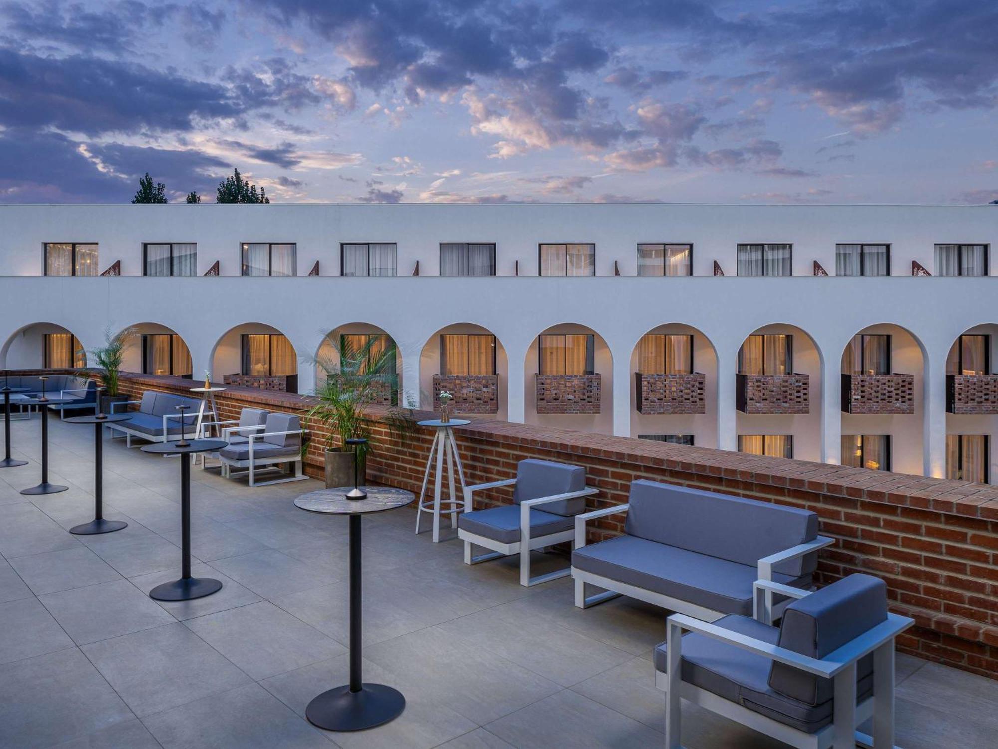 Mercure Conacul Cozieni ブカレスト エクステリア 写真