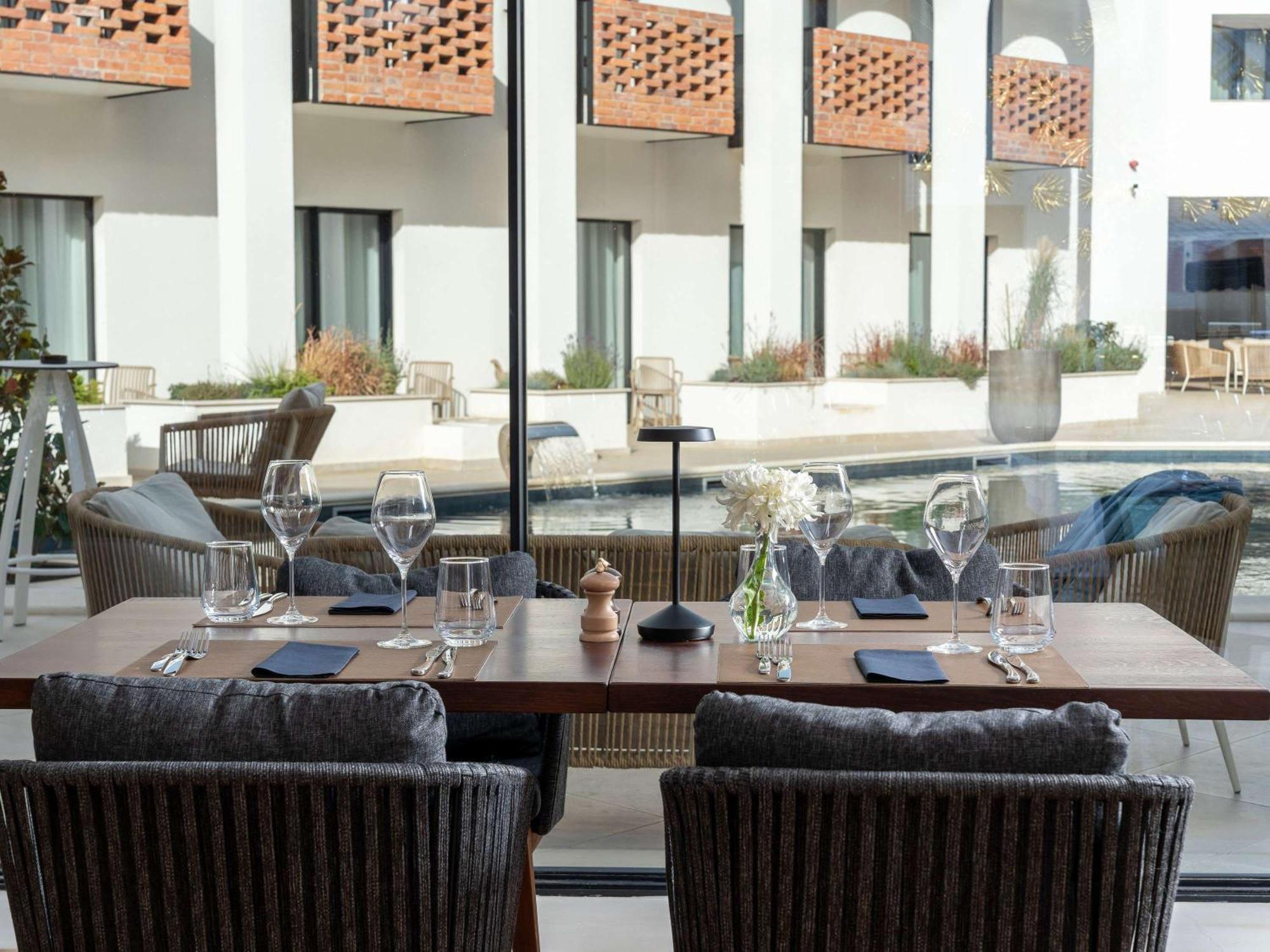 Mercure Conacul Cozieni ブカレスト エクステリア 写真