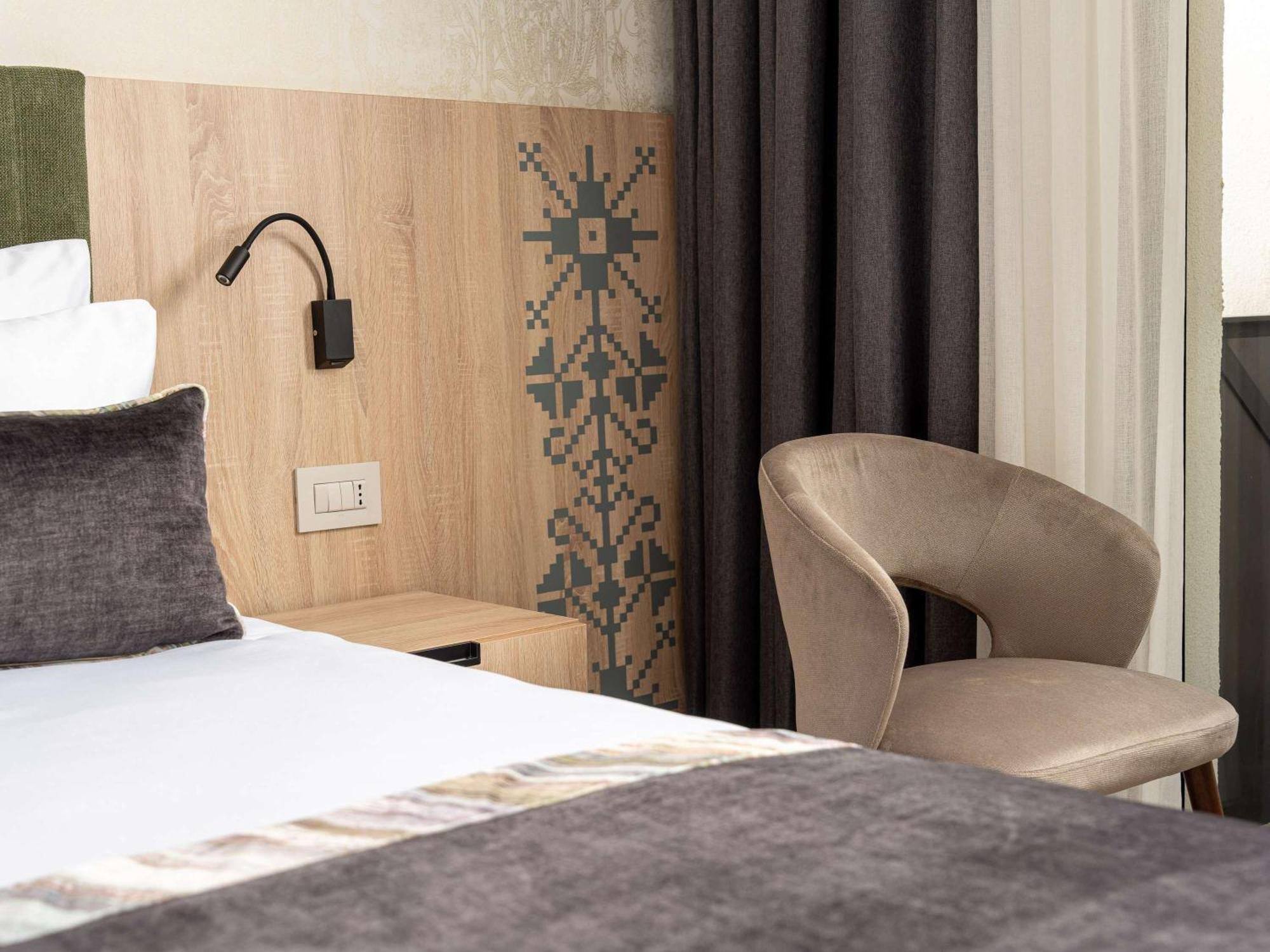 Mercure Conacul Cozieni ブカレスト エクステリア 写真