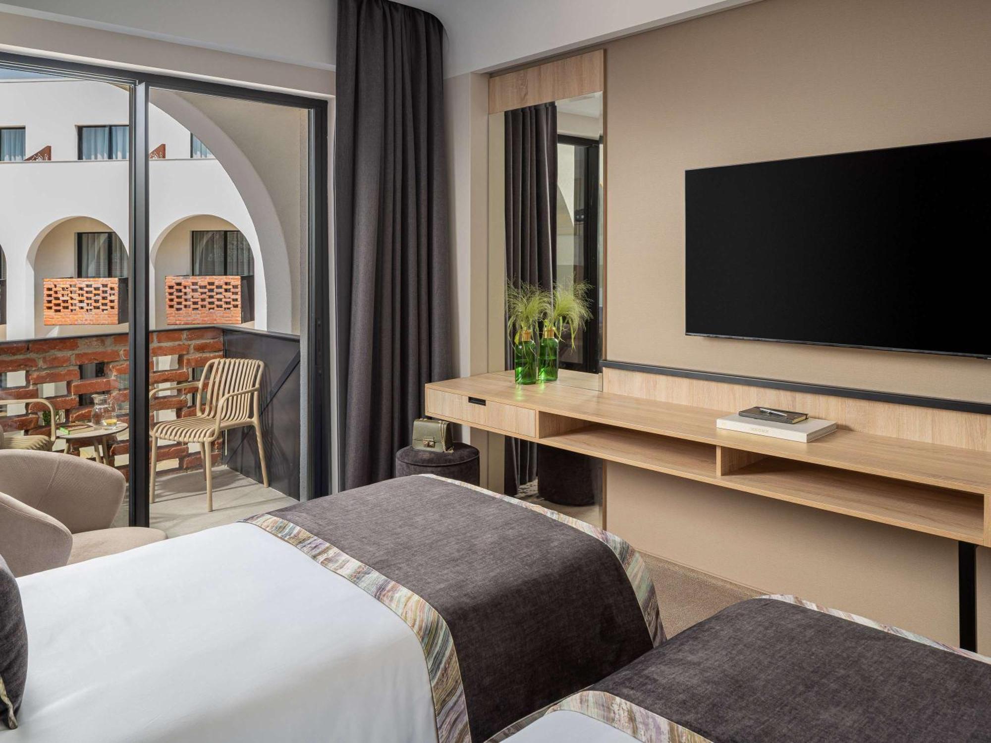 Mercure Conacul Cozieni ブカレスト エクステリア 写真