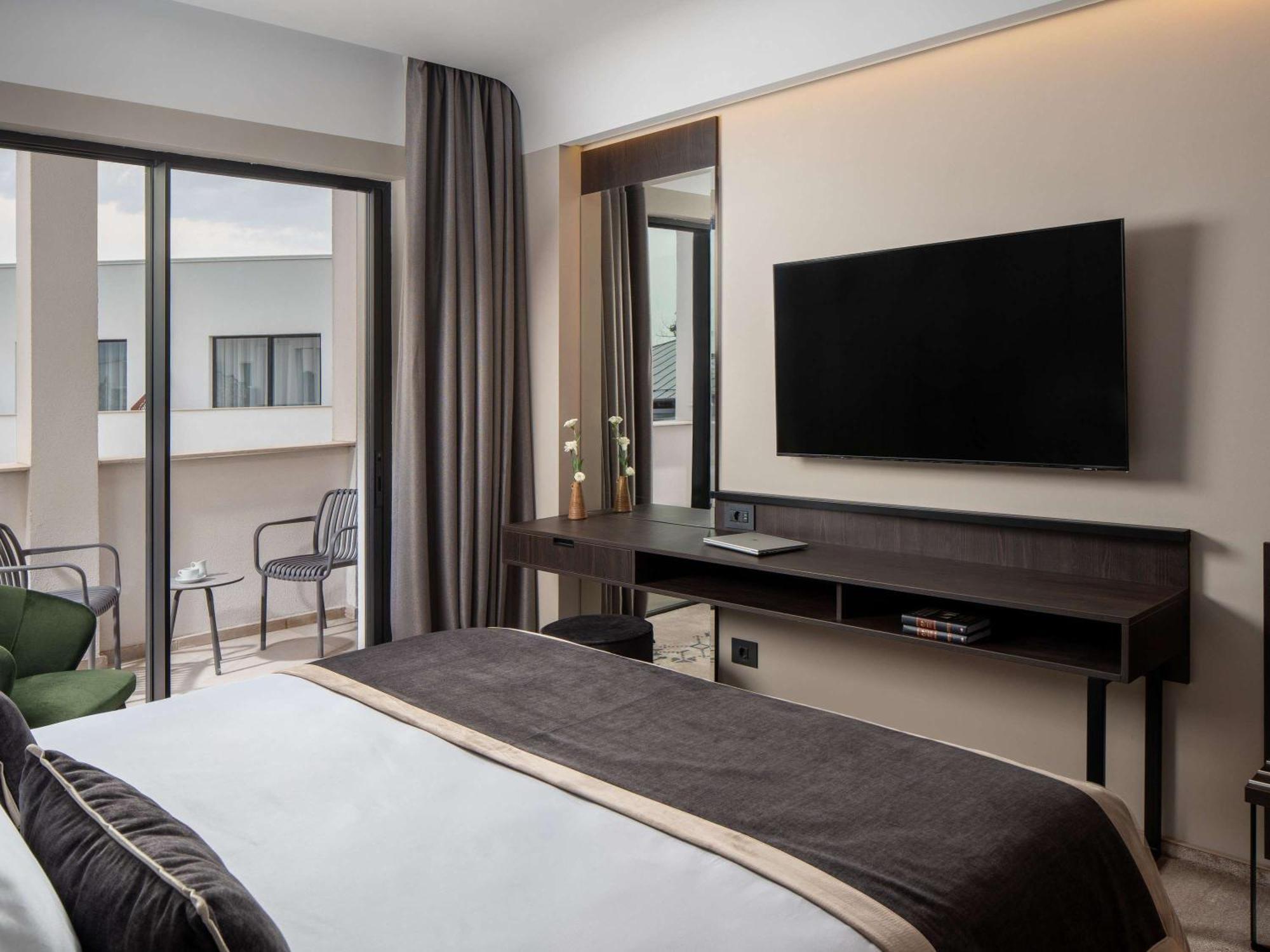 Mercure Conacul Cozieni ブカレスト エクステリア 写真